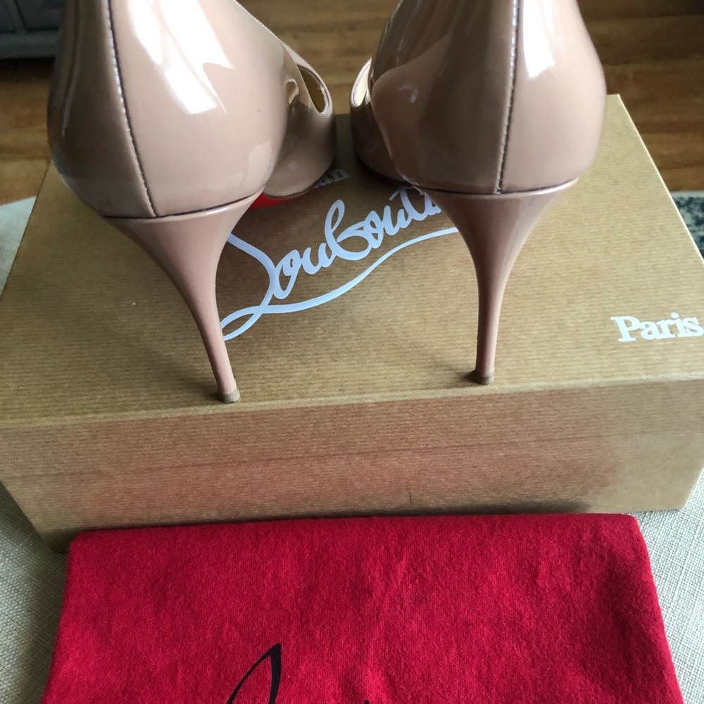 Christian Louboutin Pump - Picture 6 of 11